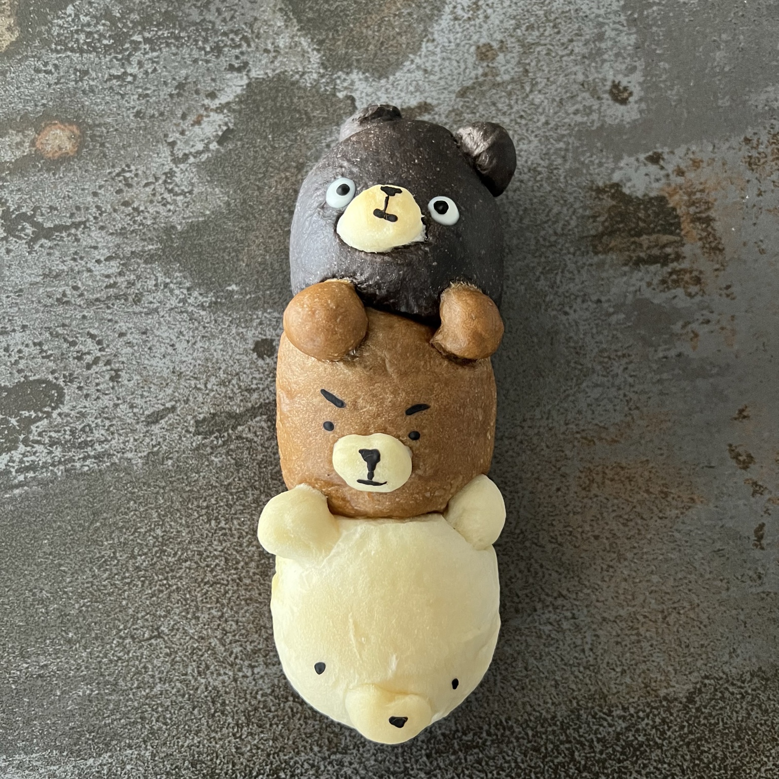 実物のくまズ3色ちぎりパン