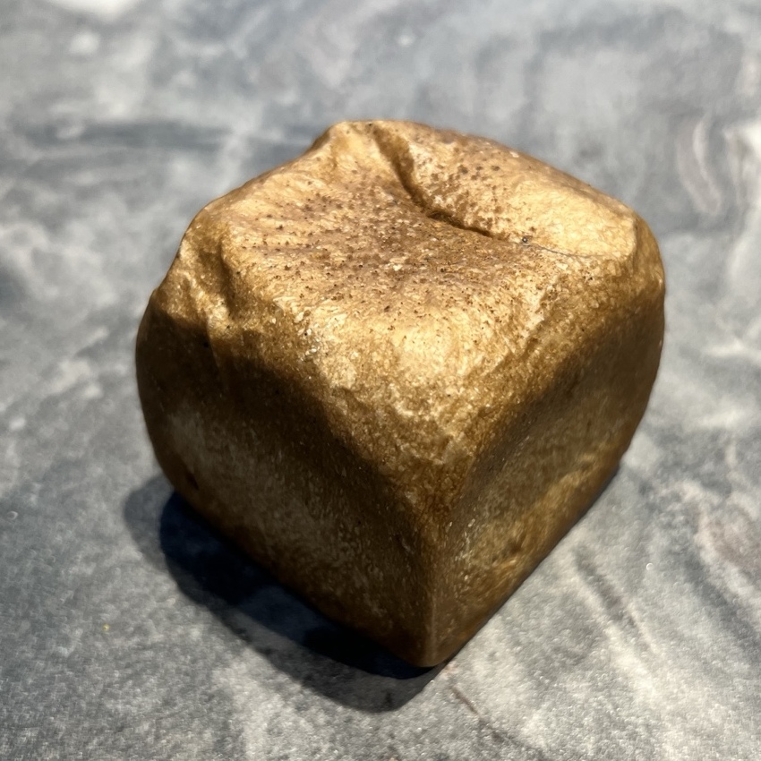 ほうじ茶餡のキューブパン